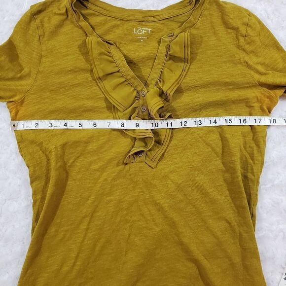 Ann Taylor Loft medium Olive green ruffle neck long sleeve button blouse - Picture 3 of 5